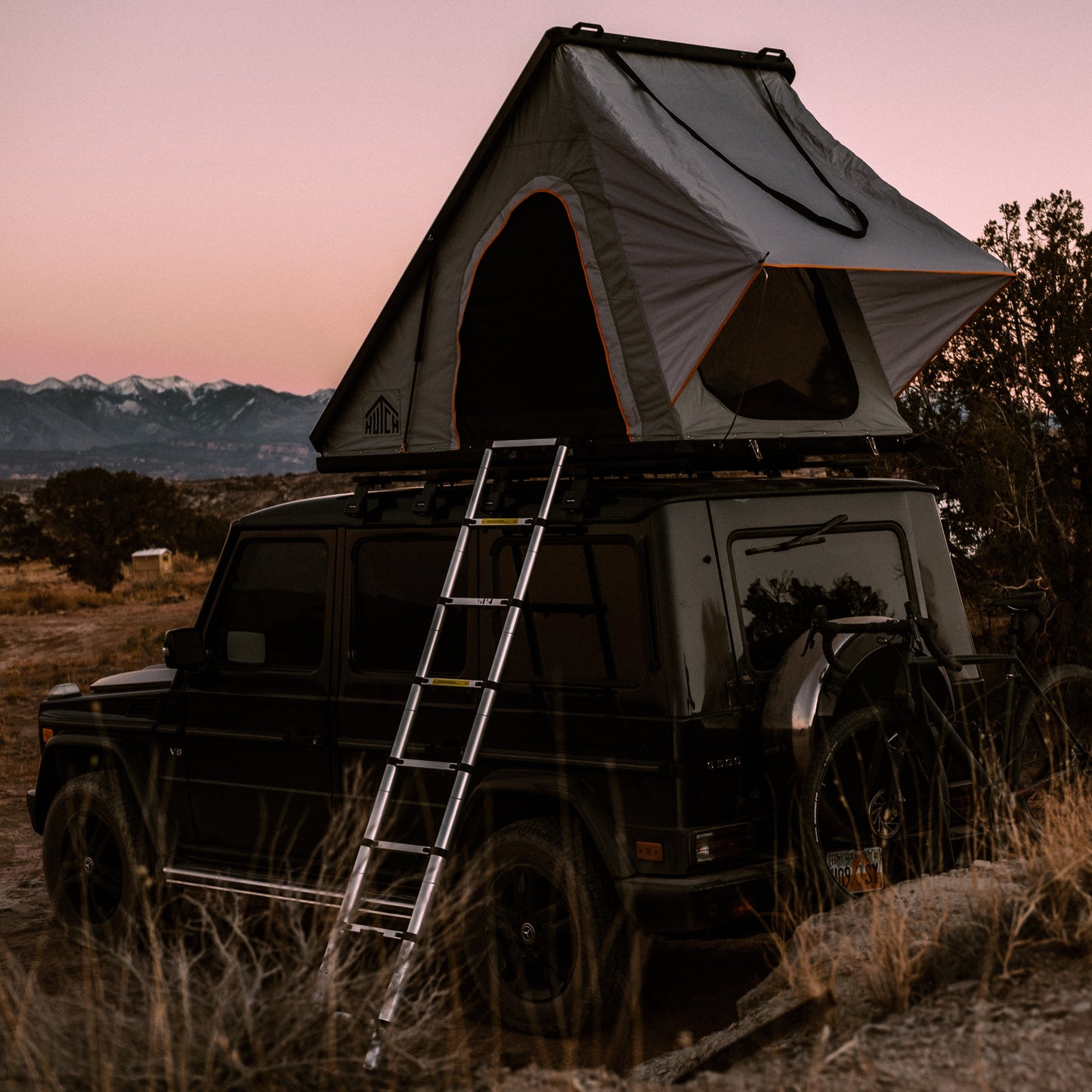 Bonanza 2 - Aluminum Hard Shell with roof rack