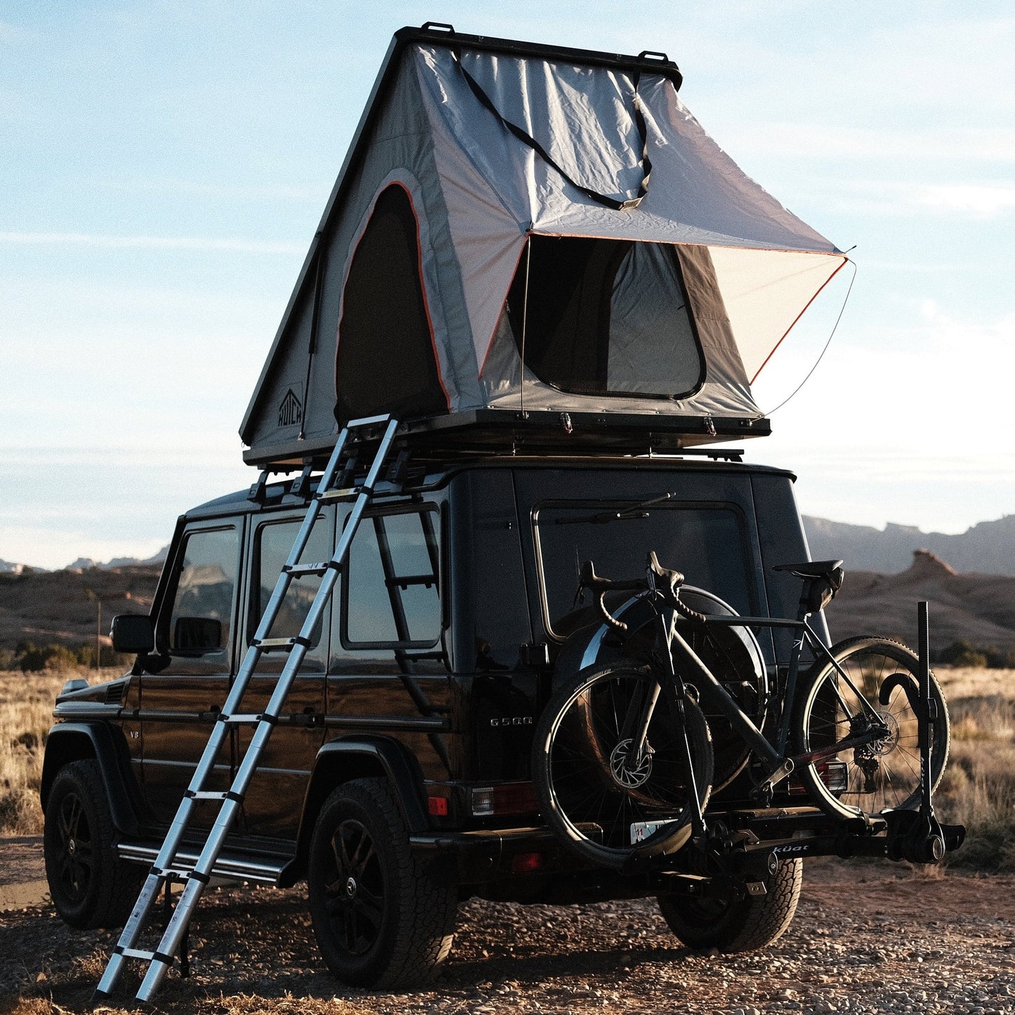 Bonanza 2 - Aluminum Hard Shell with roof rack