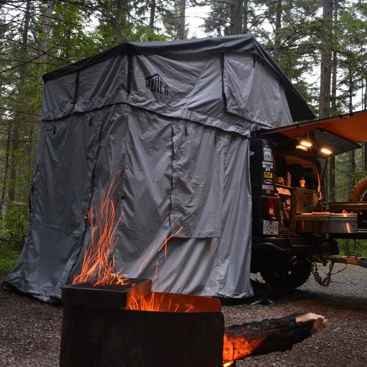 Ontario 4: The 4 Season Roof Top Tent With Skylights